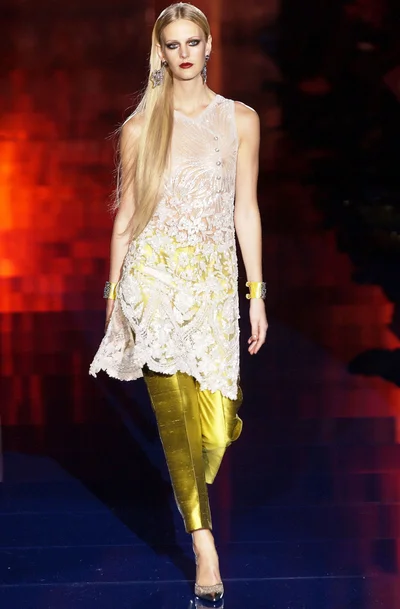 Look 24